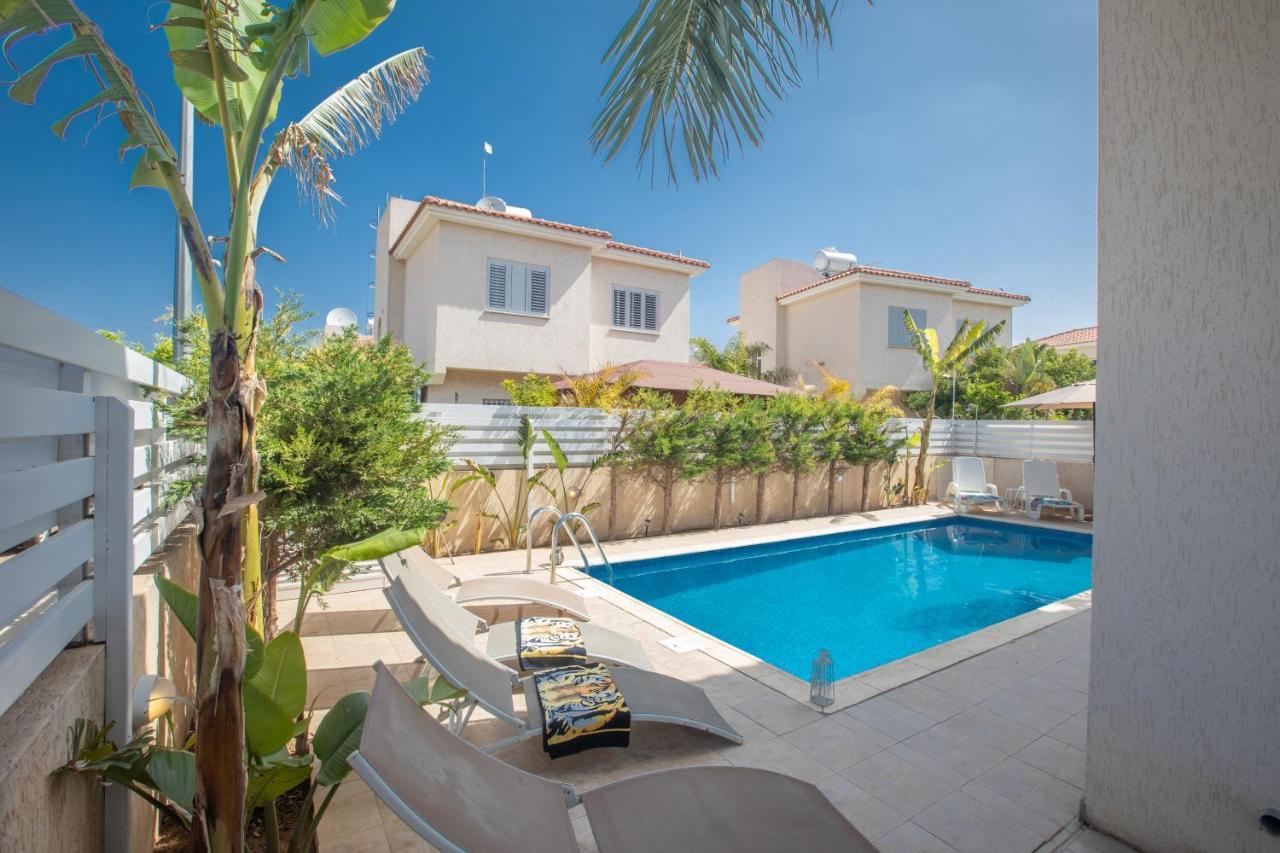 Villa George's Lux Protaras